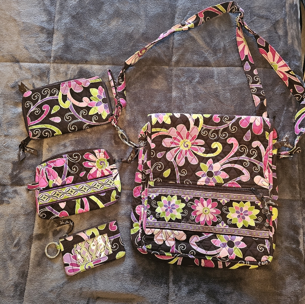 Vera Bradley 4pc set in EUC